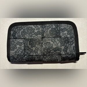 Harveys Lacey Black and Gray Zip Around Wallet VERY RARE